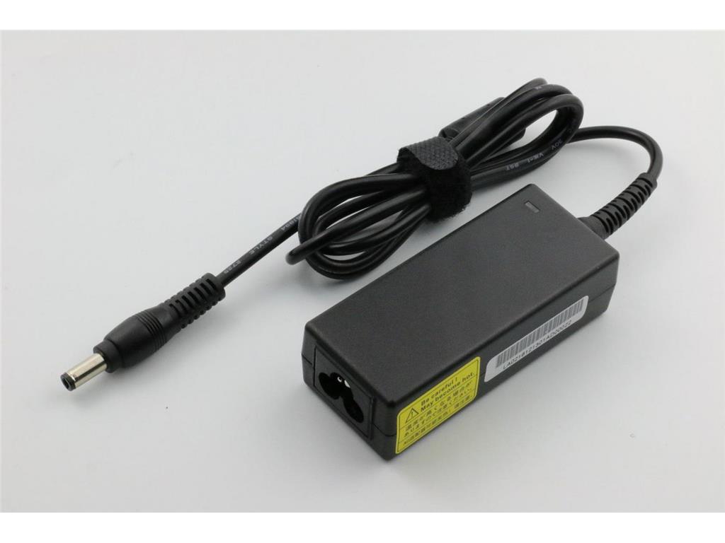 CoreParts Napajalnik za Toshiba 45W 19V 2.37A