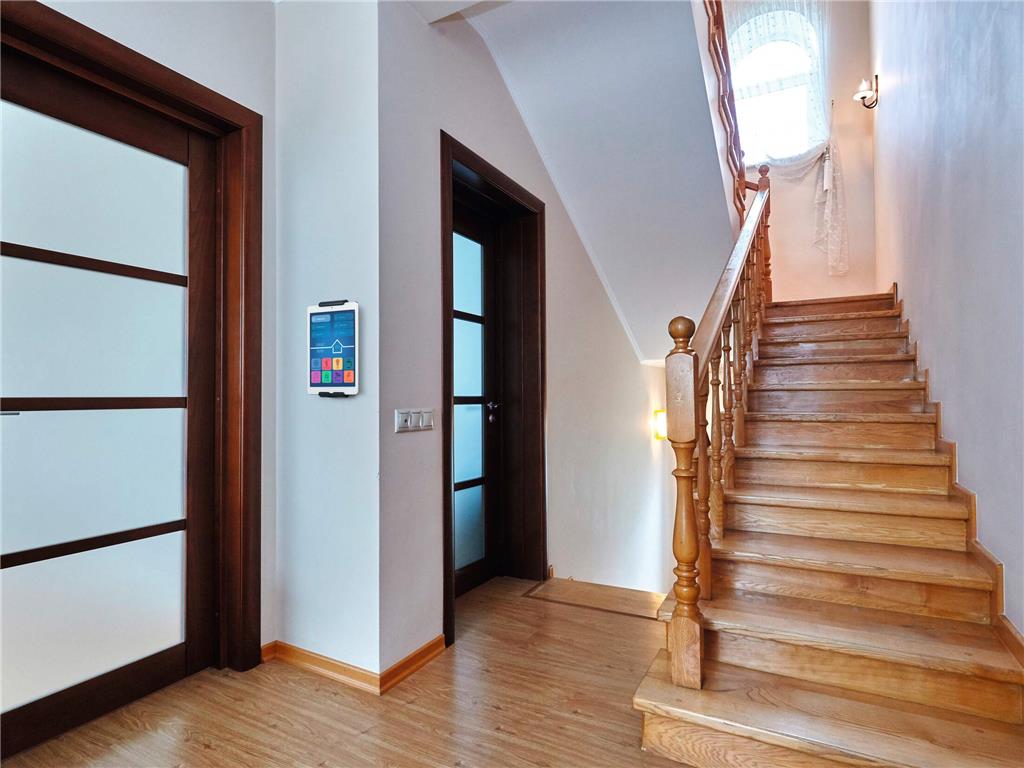 Durable Stenski nosilec za tablico WALL