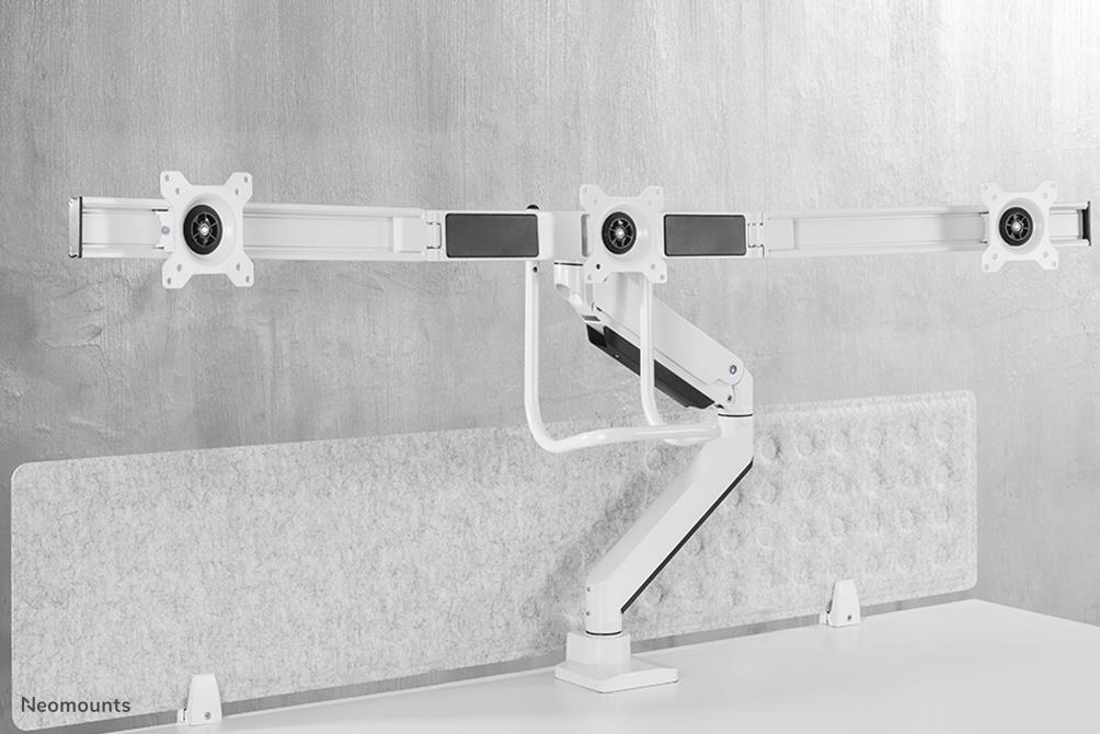  Gibljivi nosilec za 3 monitorje 17-27''